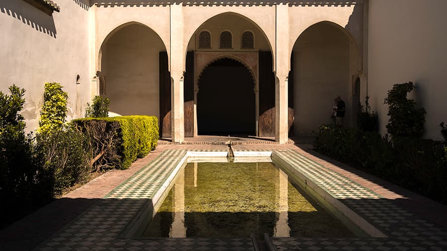 Visita guiada gratis por la Alcazaba y Teatro Romano - Málaga a pie